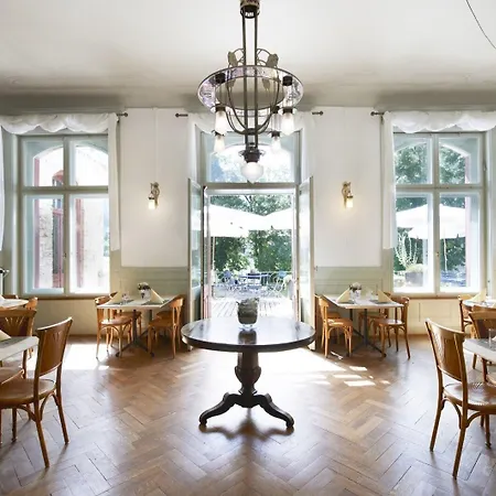 Kurhaus ホテル 2*