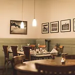 Hotel Kurhaus 2*
