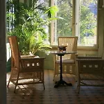 Kurhaus Hotel 2*