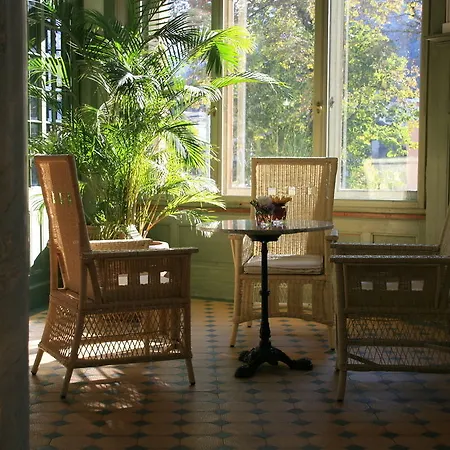 Kurhaus Hotel 2*